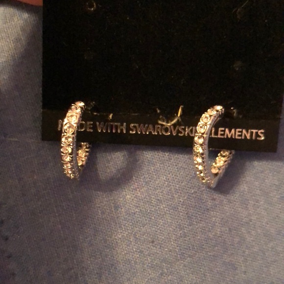 Diamond earrings - Picture 3 of 3